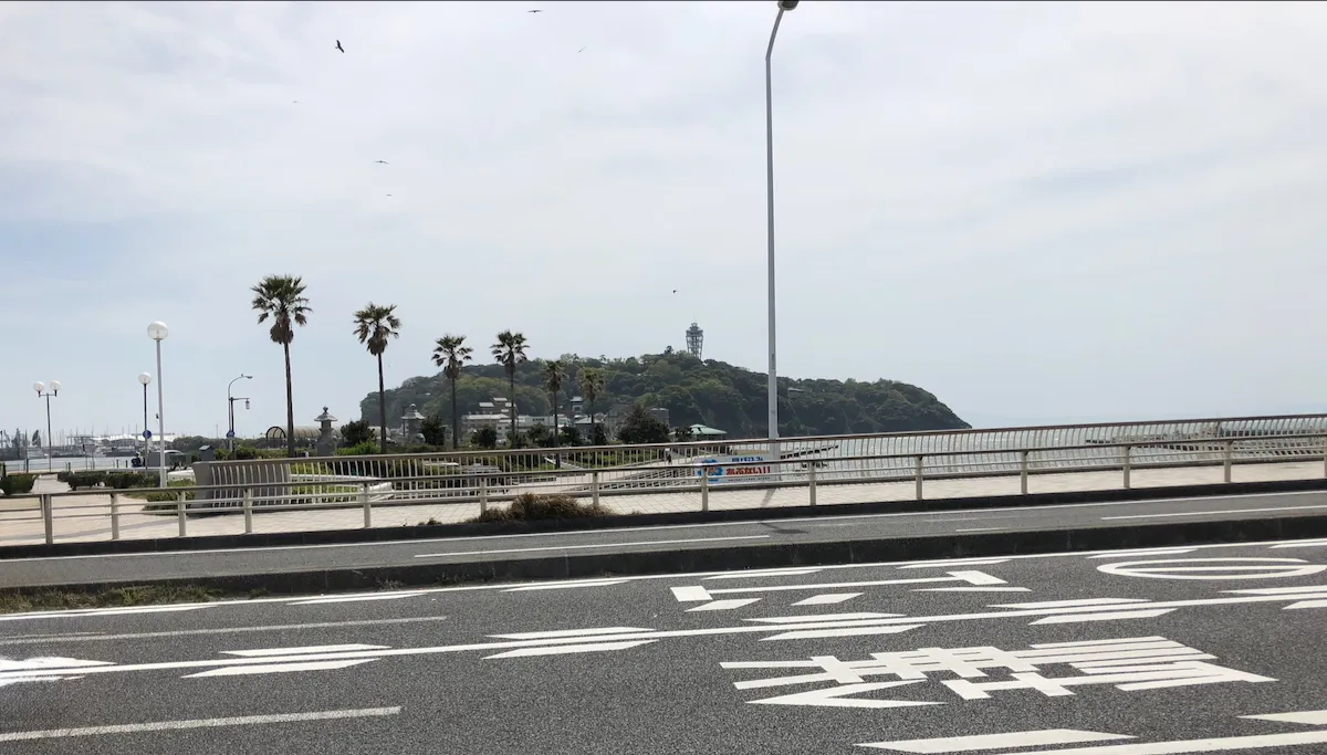 What you will see as you approach Enoshima