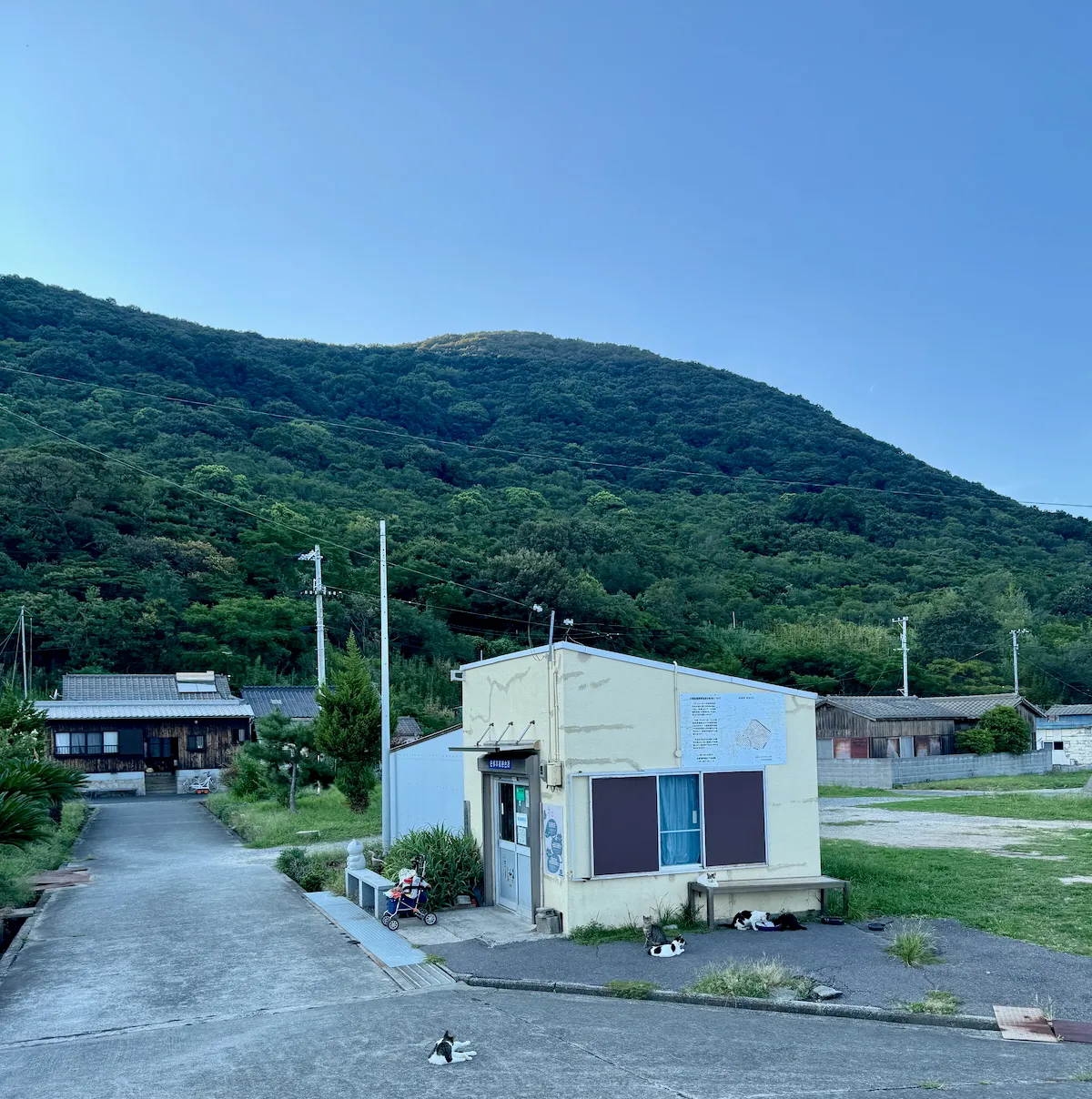 What you will see as you approach Sanagijima